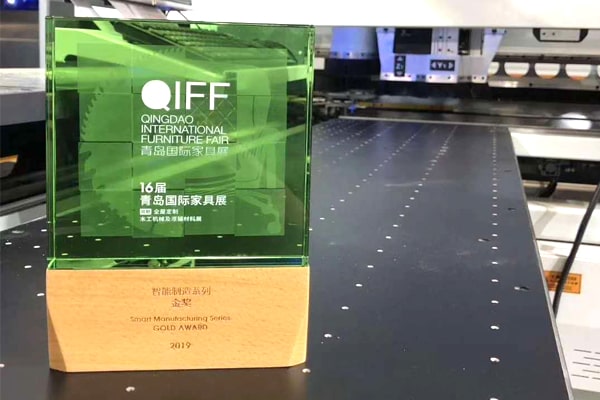 恭賀先達(dá)數(shù)控機(jī)械||榮獲16屆青島國(guó)際家具展（智能制造系列）金獎(jiǎng)